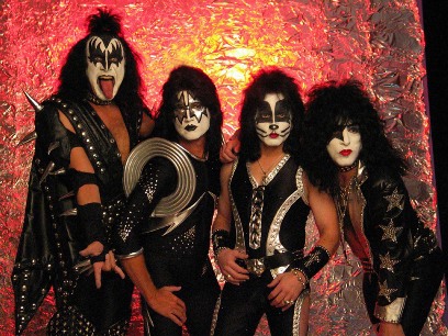 kiss.jpg