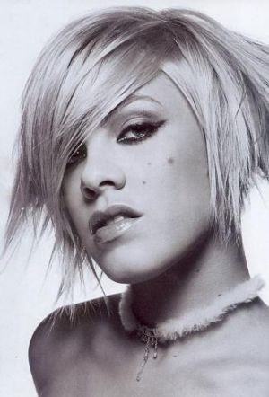Pink revoluciona YouTube con su nuevo vídeo “So What” Pink revoluciona YouTube con su nuevo vídeo “So What” pop