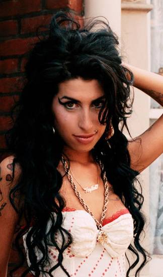 a43amy-winehouse1 Amy Winehouse sufre un colapso jazz