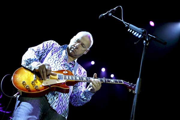 Mark Knopfler regresa con Get Lucky folk