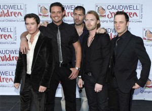 Stephen Gately de Boyzone ha muerto a los 33 años