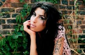 Amy Winehouse Amy Winehouse ha muerto por sobredosis