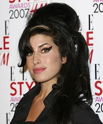 amy-winehouse Tony Bennett en los MTV VMAS 2011 rendirá tributo a Amy Winehouse