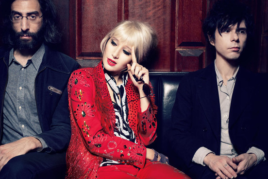 2013YeahYeahYeahsPressDanMartensen140113 Yeah, Yeah, Yeah desvelan fecha para el lanzamiento de su nuevo disco