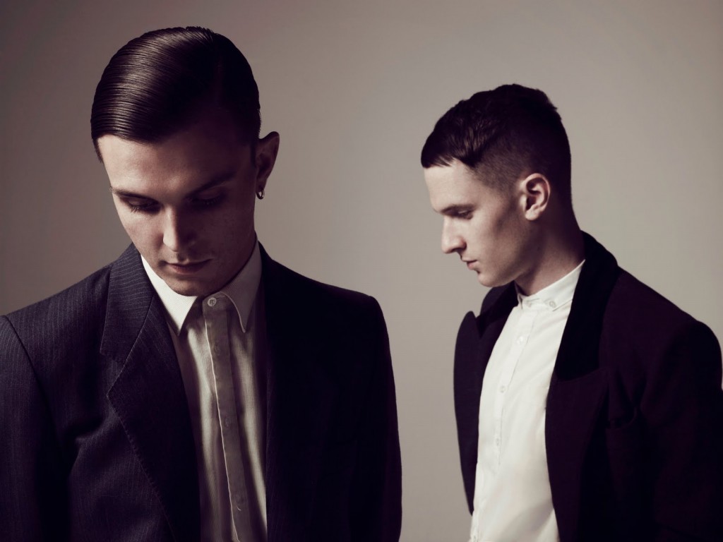 hurts-en-HTM Hurts estrena polémico video de Blind