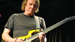 El guitarrista Adrian Belew abandona Nine Inch Nails