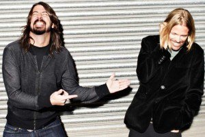 Foo Fighters anuncia su vuelta con sangrienta foto