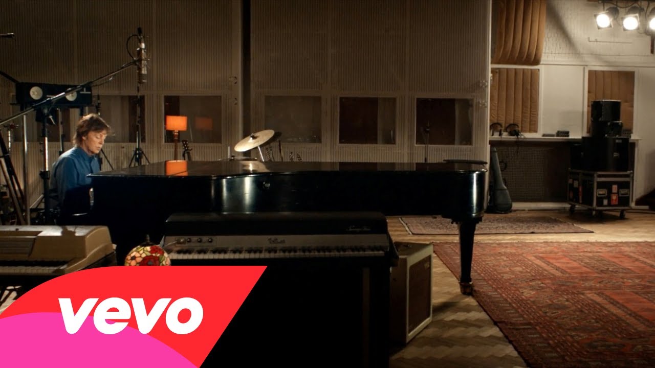 Paul McCartney estrena video de Queenie Eye