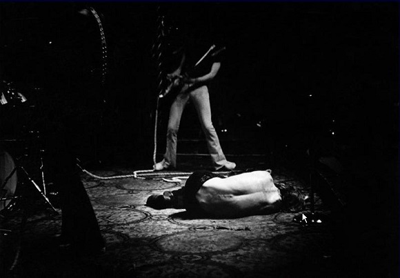 Una feliz navidad, les desea Iggy Pop 1