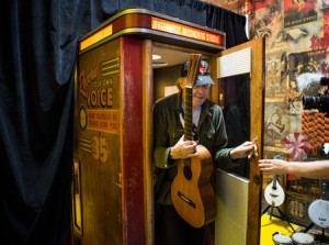 Neil Young sacará su nuevo disco en Marzo