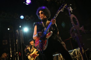 Prince presenta su nuevo disco en un concierto secreto