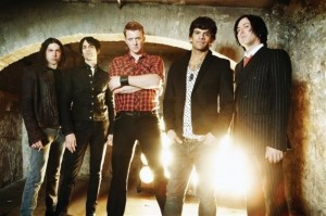 Estrenamos el vídeo de “Smooth Sailing”, lo nuevo de Queens of the Stone Age