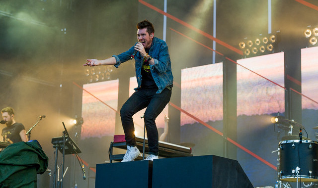 Escucha lo nuevo de Bastille "Hangin" 1
